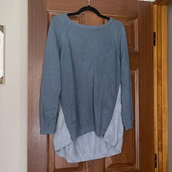 - LOFT - MultiTone Blue/Gray Sweater - Picture 1 of 4